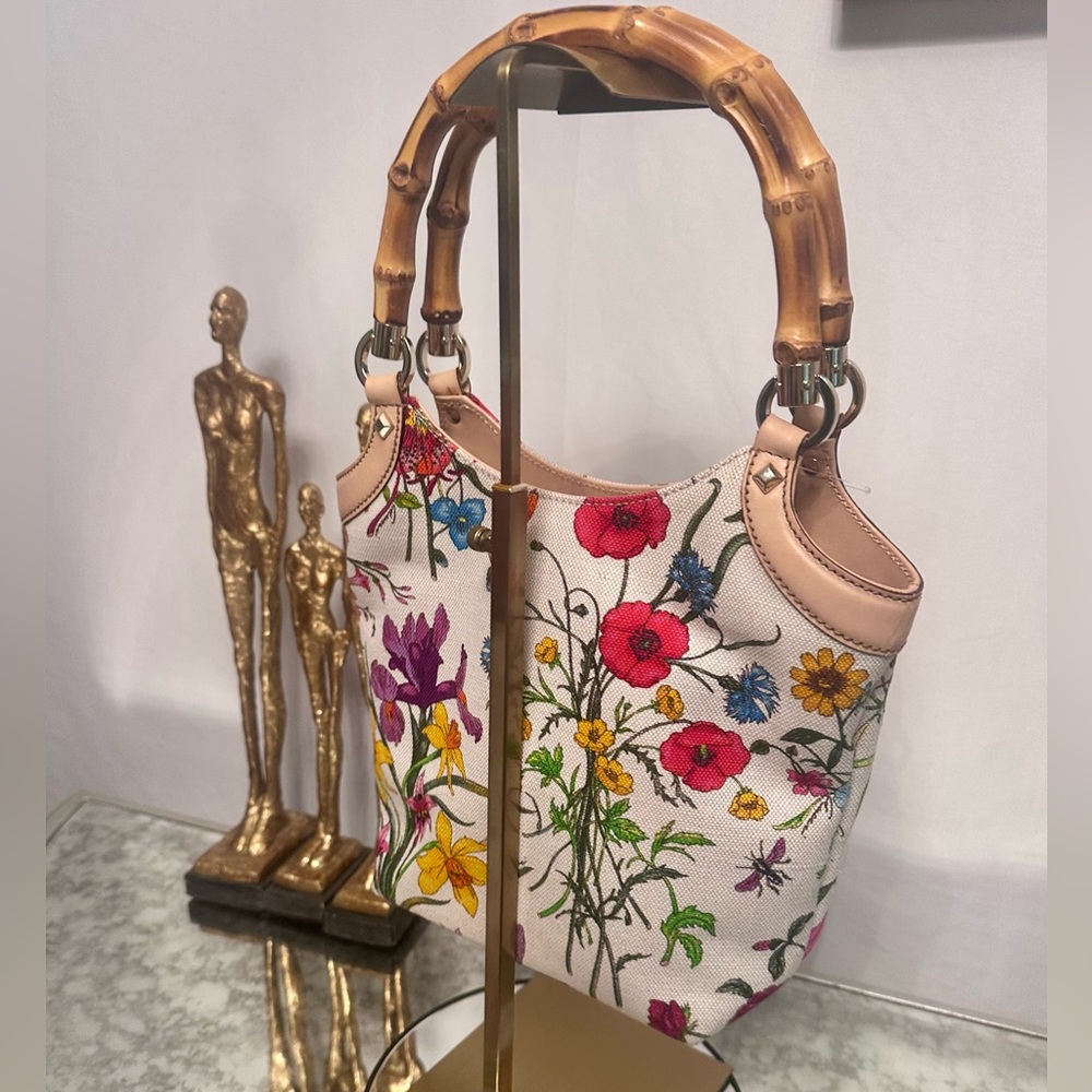 GUCCI Flora NWOT Canvas Tote with Bamboo Handle - Picture 5 of 7